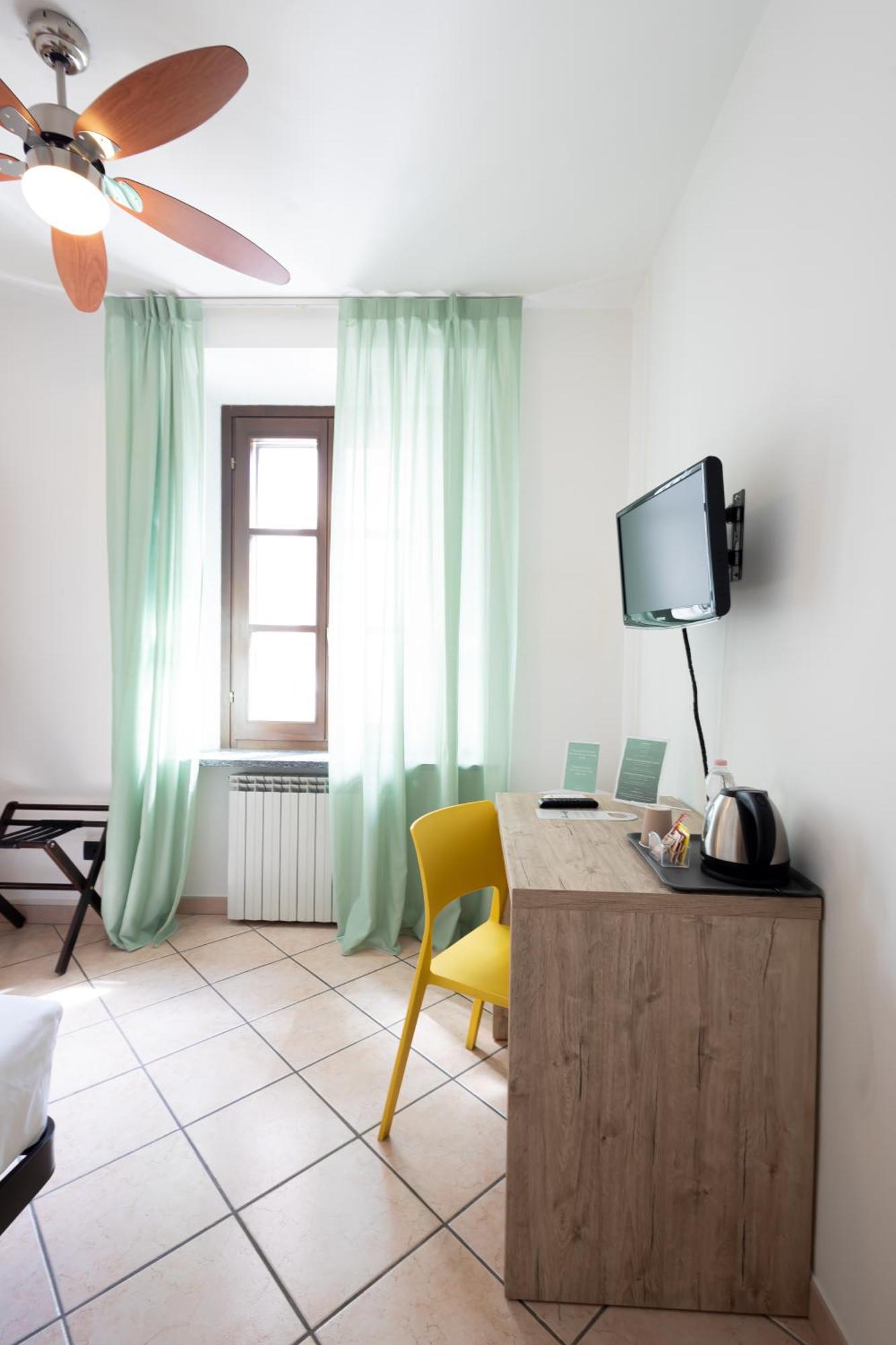 Hotel Tornielli 9 By Lvg Hotel Collection Novara Exterior photo